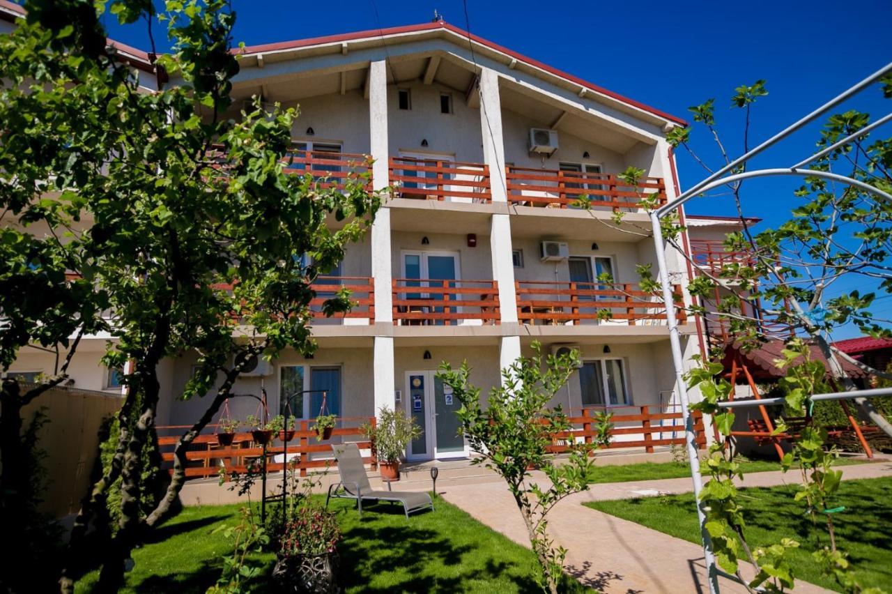 Casa Ypu Hotel 2 Mai Bagian luar foto